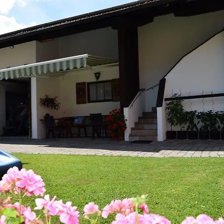 Schererhof Farm stay *